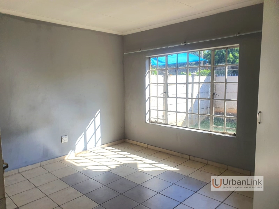 2 Bedroom Property for Sale in Oos Einde North West